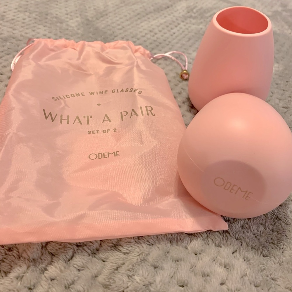 🖤 2/$10 Odeme Silicone pink birthday bachelorette beach wine glasses